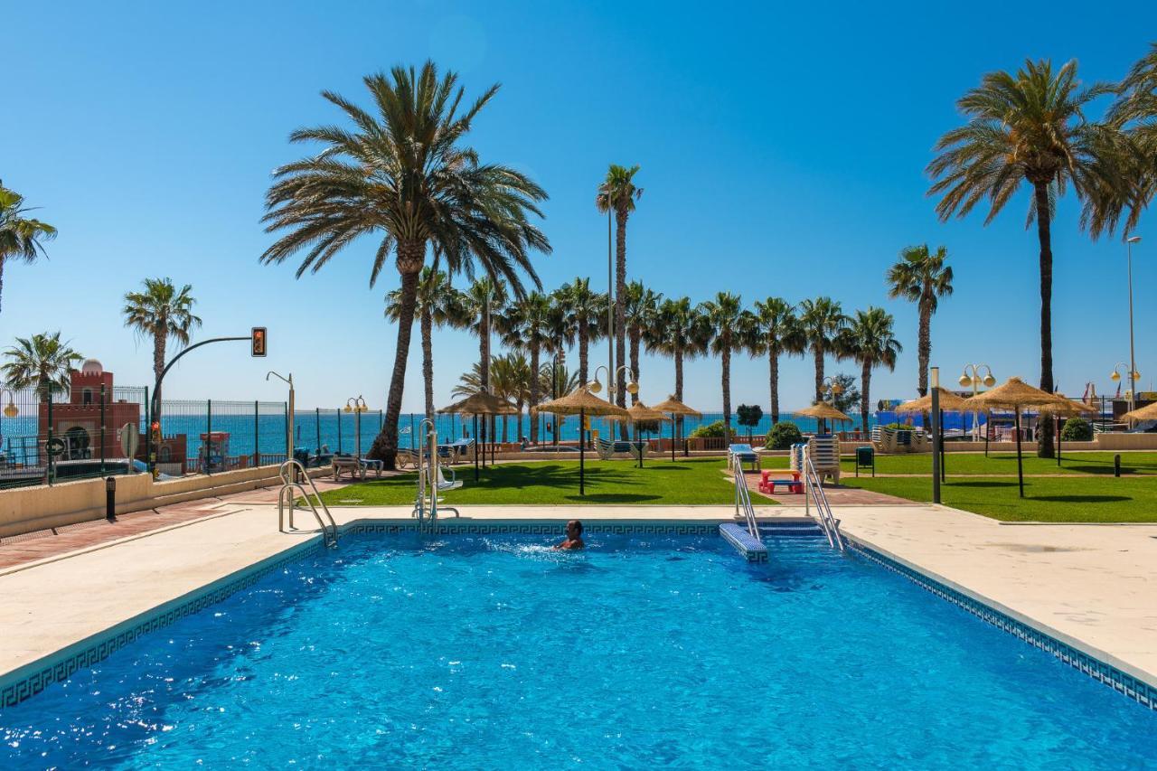 Apartment Aloha Playa Malaga เบนัลมาเดนา ภายนอก รูปภาพ