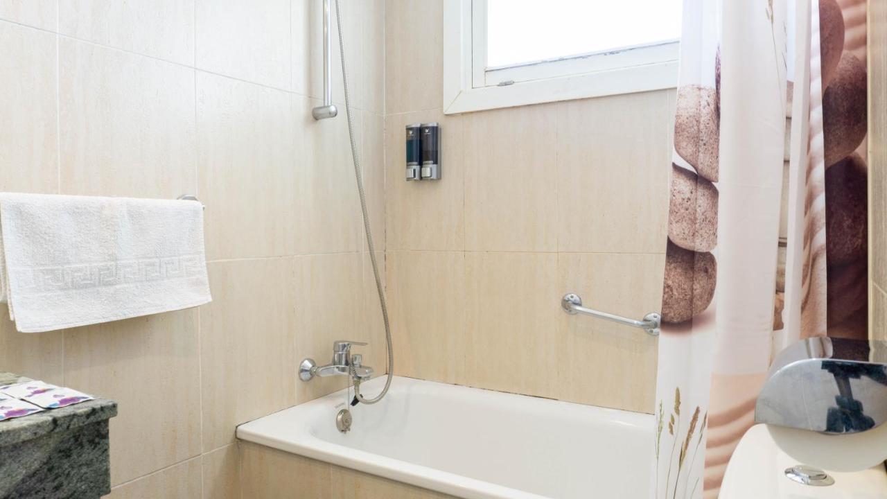 Apartment Aloha Playa Malaga เบนัลมาเดนา ภายนอก รูปภาพ