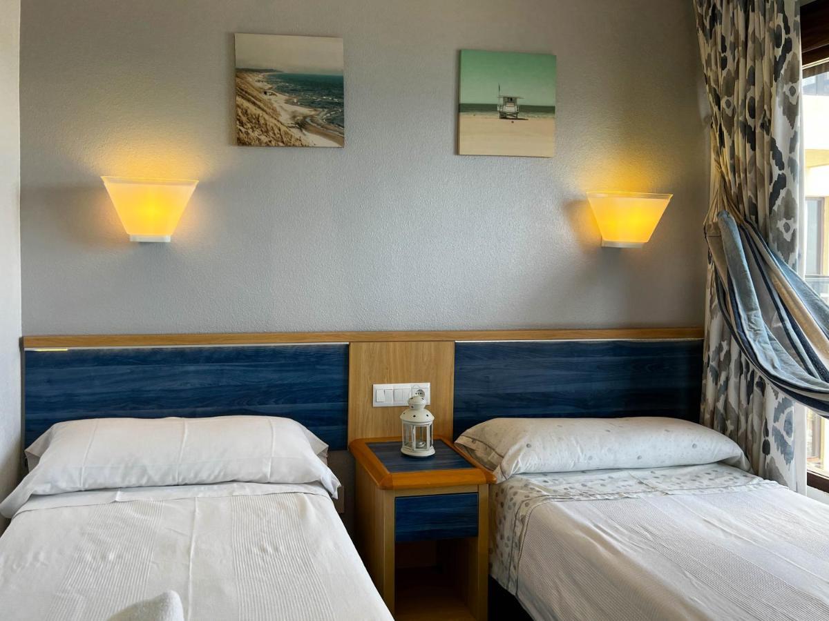 Apartment Aloha Playa Malaga เบนัลมาเดนา ภายนอก รูปภาพ