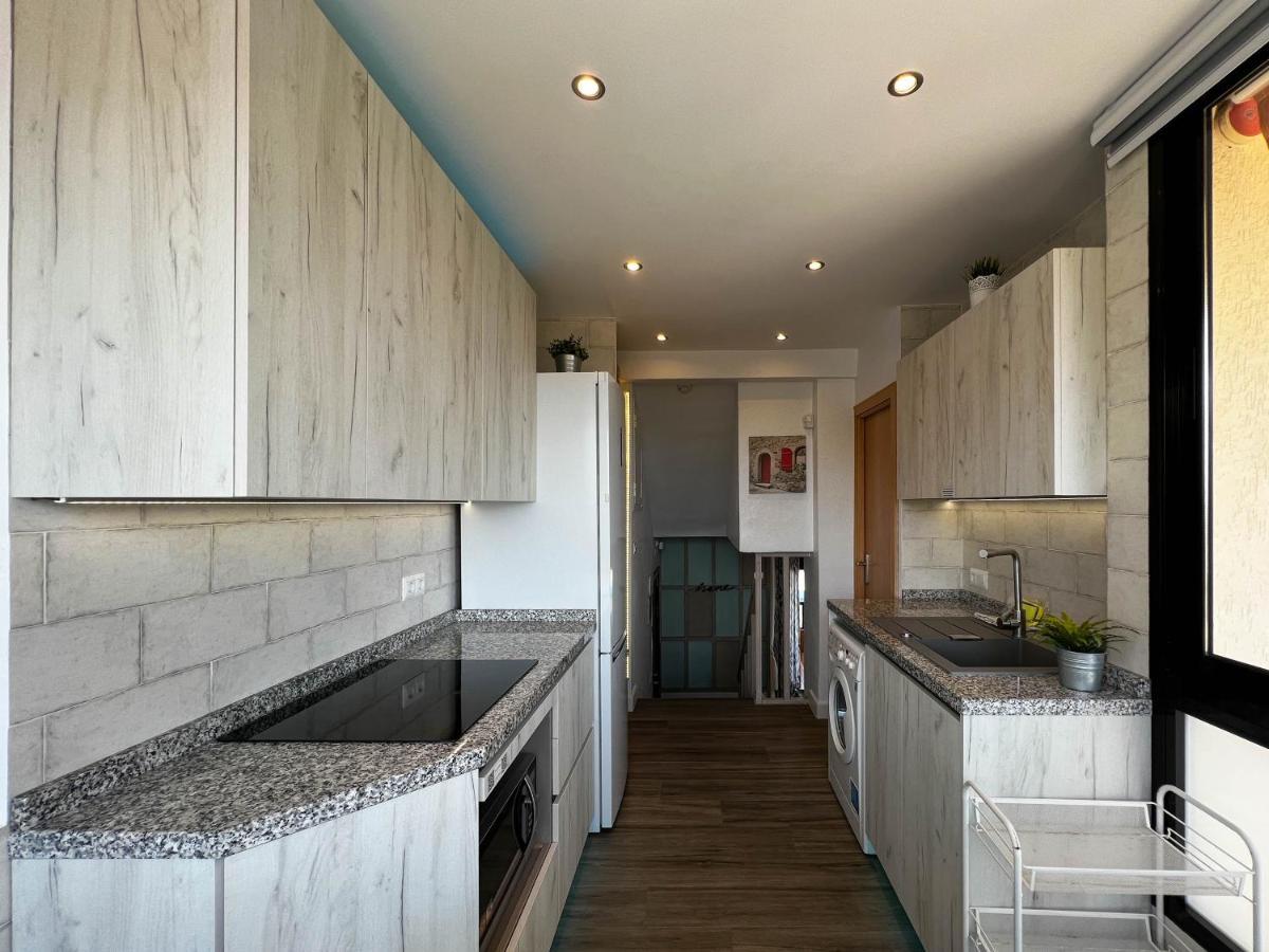 Apartment Aloha Playa Malaga เบนัลมาเดนา ภายนอก รูปภาพ