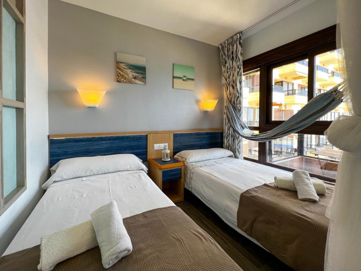 Apartment Aloha Playa Malaga เบนัลมาเดนา ภายนอก รูปภาพ