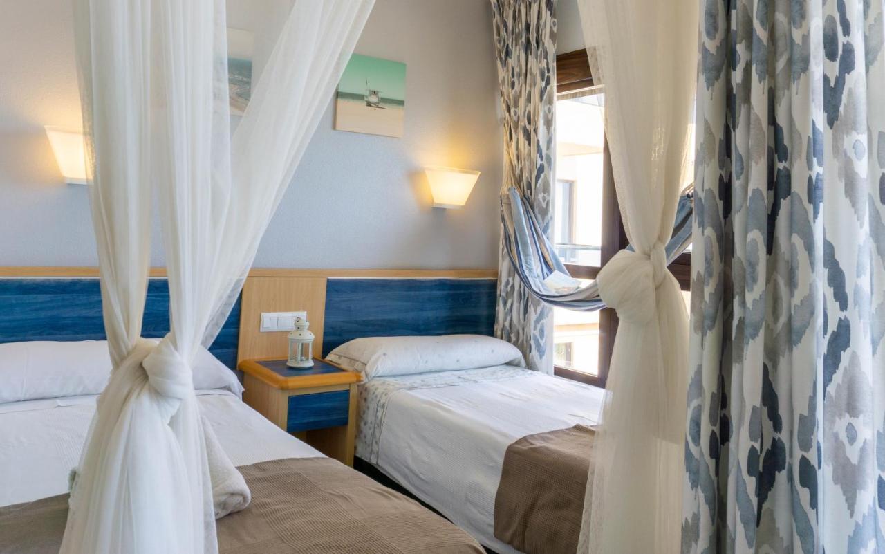 Apartment Aloha Playa Malaga เบนัลมาเดนา ภายนอก รูปภาพ